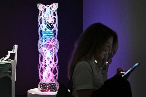 В Третьяковке открылась выставка "Человек и нейросети: кто кого создает?"