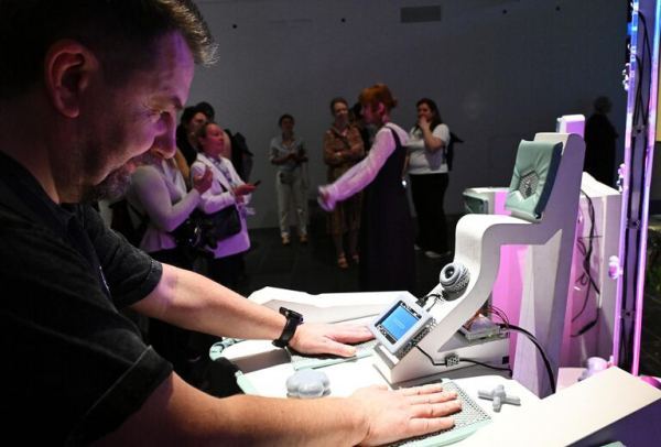 В Третьяковке открылась выставка "Человек и нейросети: кто кого создает?"