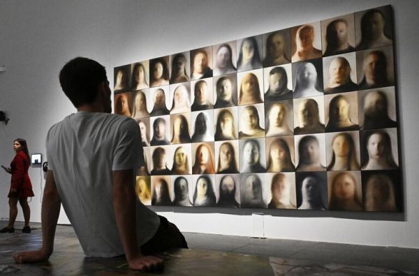 В Третьяковке открылась выставка "Человек и нейросети: кто кого создает?"