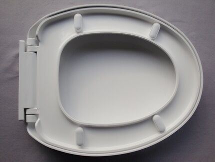 Крышка для унитаза: разновидности, советы по выбору, инструкция по установке