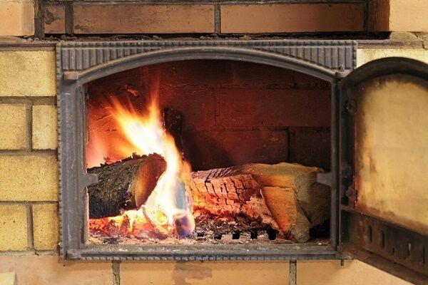 Как сделать печное отопление в частном доме с воздушным или водяным контурами