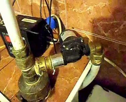 Как сделать печное отопление в частном доме с воздушным или водяным контурами