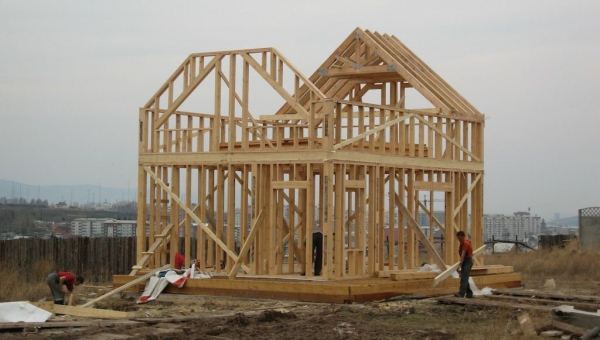 Современное строительство деревянных каркасных домов: от традиций к инновациям Современное строительство деревянных каркасных домов: от традиций к инновациям