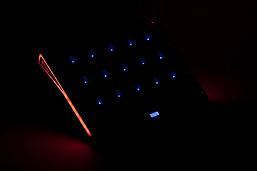 Подставка Evolution LCS-09 RGB для ноутбука до 17 дюймов, с активным охлаждением и красочной подсветкой