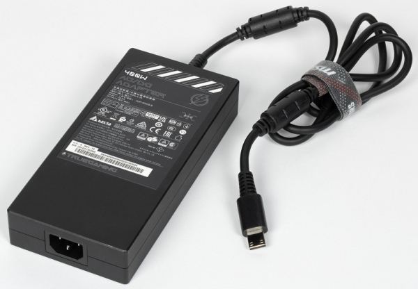 Обзор игрового ноутбука MSI Titan 18 HX AI A2XWJG-076RU с Intel Core Ultra 9 и Nvidia GeForce RTX 5090 Laptop