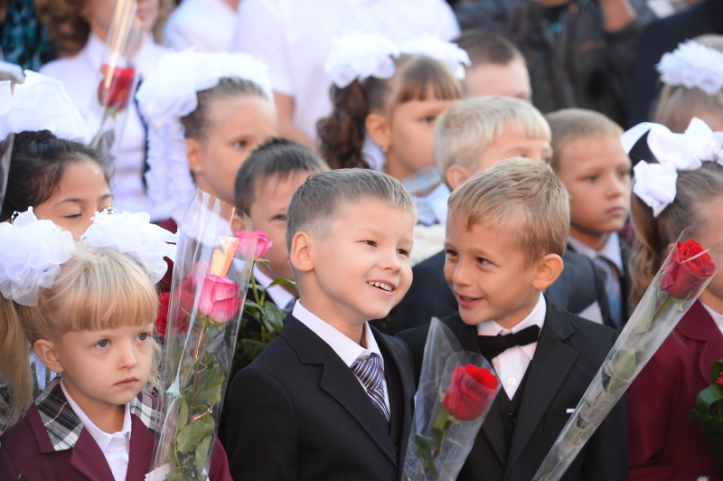 Форма, занятия, новые оценки: Что изменится в школах с 1 сентября?