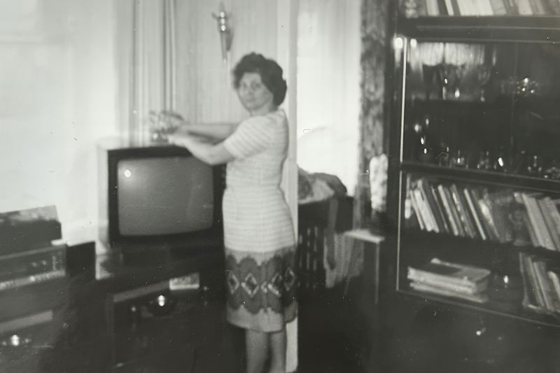 Как я сделала ремонт в хрущевке с проход­ной комнатой за 1,8 млн рублей: фото до ​и после