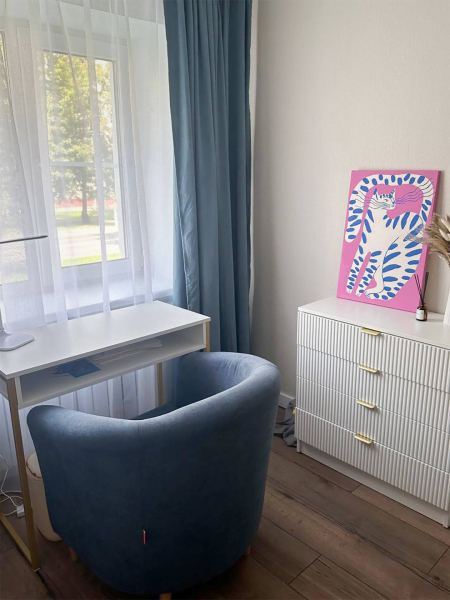 Как я сделала ремонт в хрущевке с проход­ной комнатой за 1,8 млн рублей: фото до ​и после