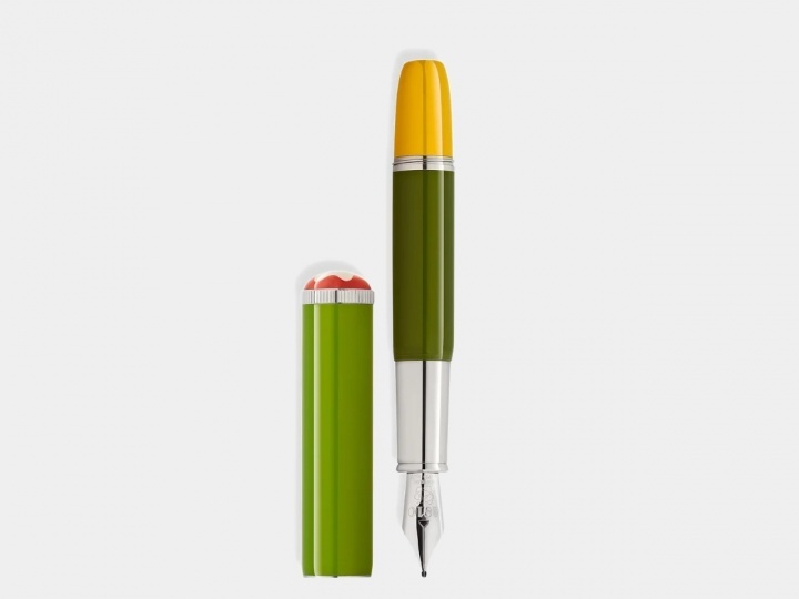 Montblanc и Уэс Андерсон выпустили коллекционную ручку в стиле культового режиссера