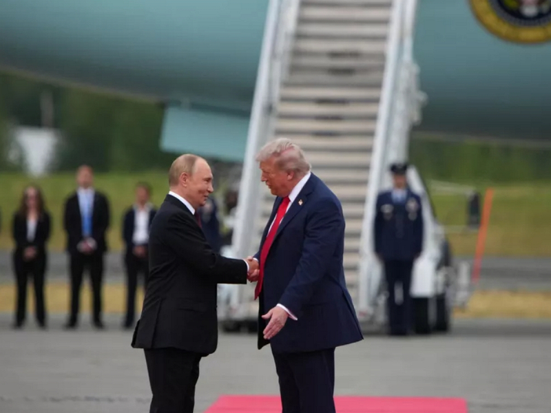 Путин и Трамп встретились в Анкоридже: начался саммит на Аляске