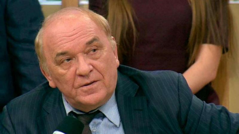 Баранец: американская армия становится политически опасной для Трампа