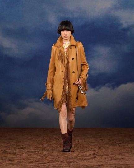 Диалог неба и земли на показе Burberry