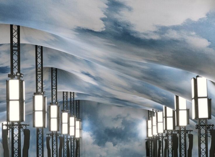 Диалог неба и земли на показе Burberry