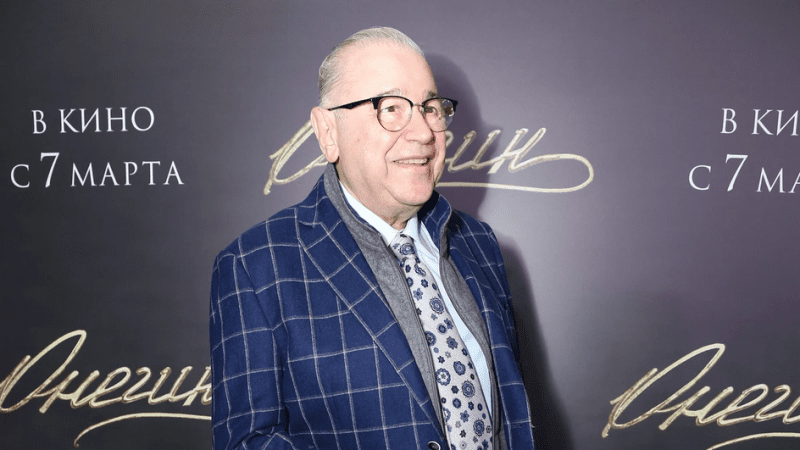 Евгений Петросян