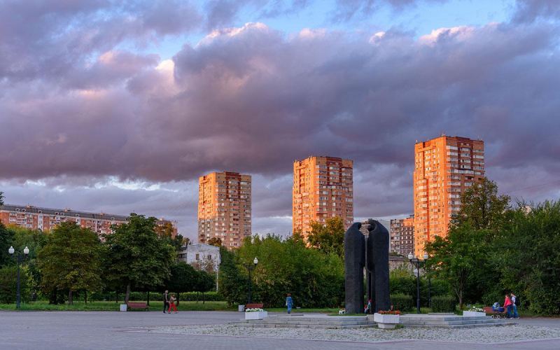 Названы районы Москвы с самым недорогим жильем в новостройках