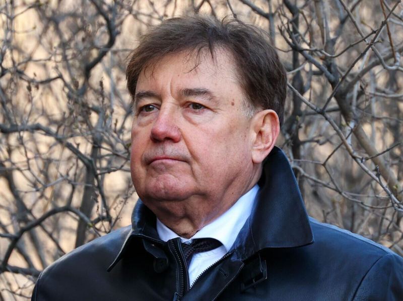 «Ъ»: обвиняемый в коррупции и связях с ОПГ глава Совета судей РФ Момотов не заплатил налоги на 500 млн рублей