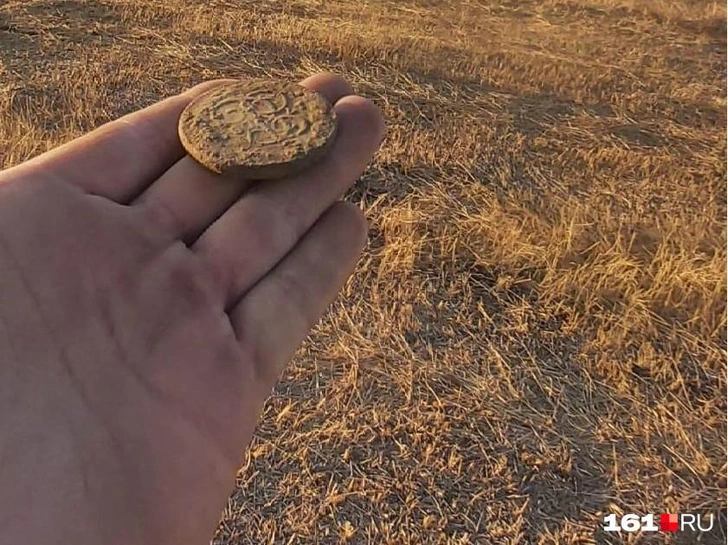 ПЯТЬ КОПѢЕКЪ: россиянин нашел монету 1785 года у берега Азовского моря — сколько такая сейчас стоит?