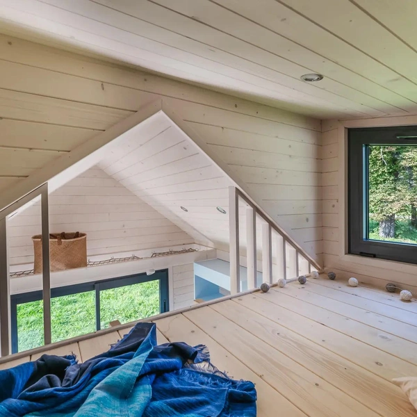 Сбежать из города по-французски: оцените крошечный дом-прицеп Hirondelle, который и стоит недорого