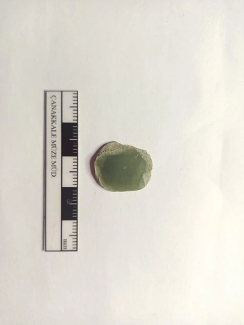 Турецкий министр показал золотую брошь из Трои. Артефакту 4500 лет