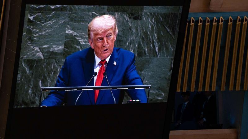 В Белом доме пояснили, что значат слова Трампа о границах Украины