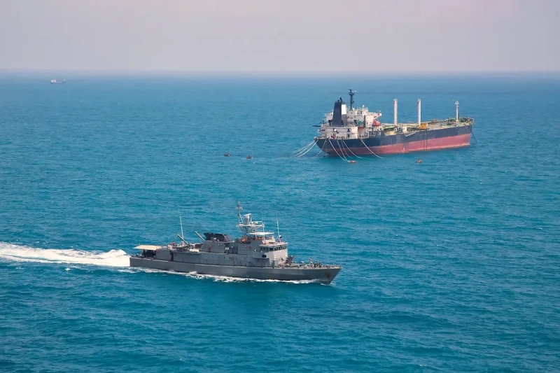 В Севастополе на время приостановили движение морского транспорта