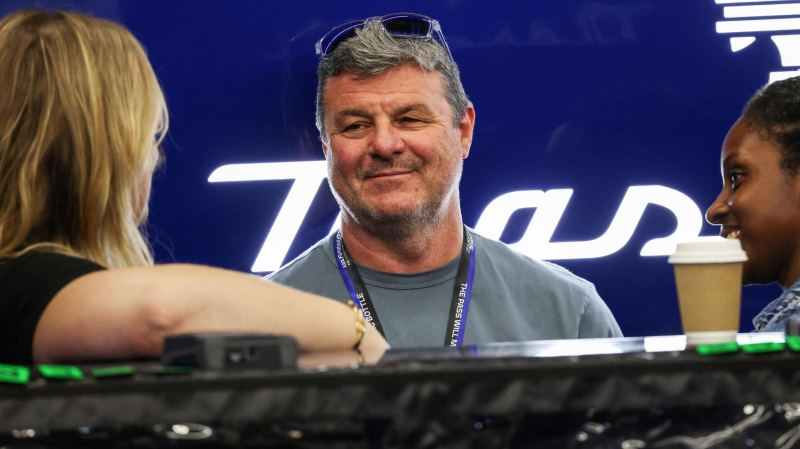 Бывшего гонщика "Формулы-1" Бланделла лишили прав за быструю езду