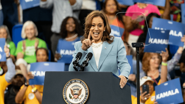 Камалу Харрис освистали в Лондоне на презентации мемуаров