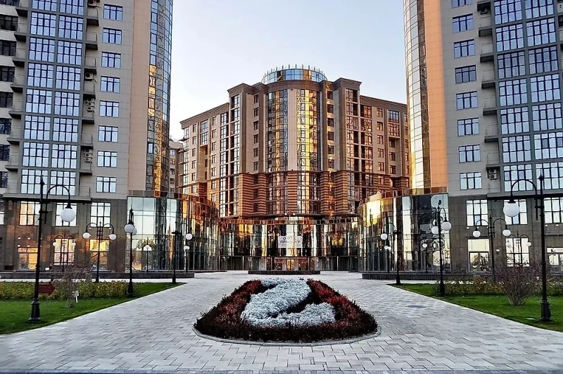 Каратели отправятся в рай: Кто в Болгарии строит посёлки для главарей «Азова» и их семей