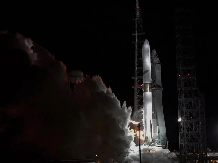 Компания Blue Origin провела огневые испытания двигателей ракеты-носителя New Glenn в преддверии запуска миссии ESCAPADE к Марсу (ВИДЕО)