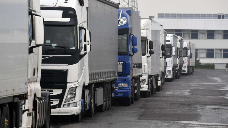 Лукашенко одобрил соглашение с Оманом об автомобильных перевозках грузов