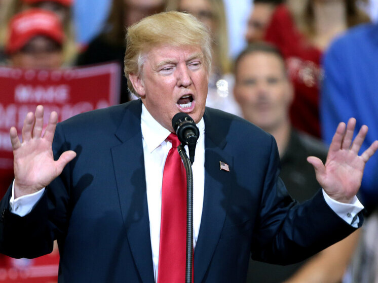 «Нам не нужно лететь на 8000 миль»: Трамп пригрозил РФ ядерной подлодкой в ответ на испытание «Буревестника»