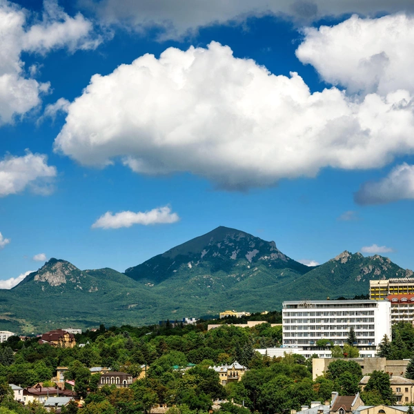 Настала очередь «фиолетовенькой»: россияне выбирают новый дизайн банкноты 500 рублей