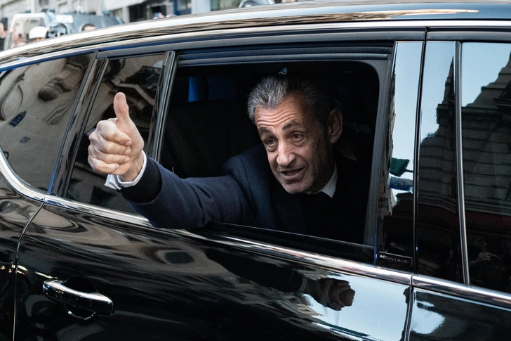 Николя Саркози возьмет с собой в камеру «Графа Монте-Кристо» и еще одну книгу — вот какую