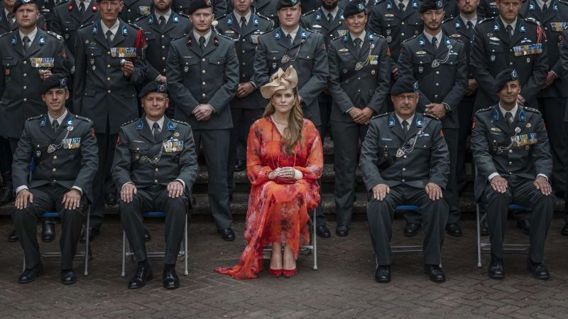 Принцесса Нидерландов Амалия пошла служить в армию