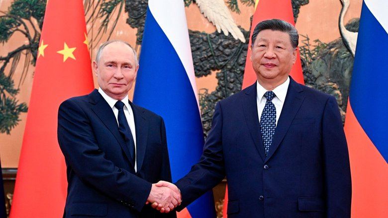 Путин поздравил Си Цзиньпина и назвал своим дорогим другом