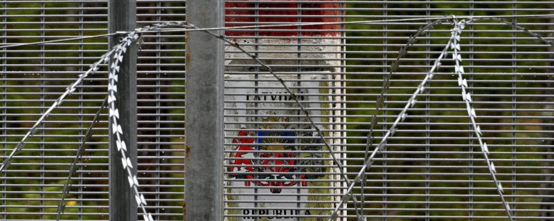 Забор на границе Беларуси и Латвии