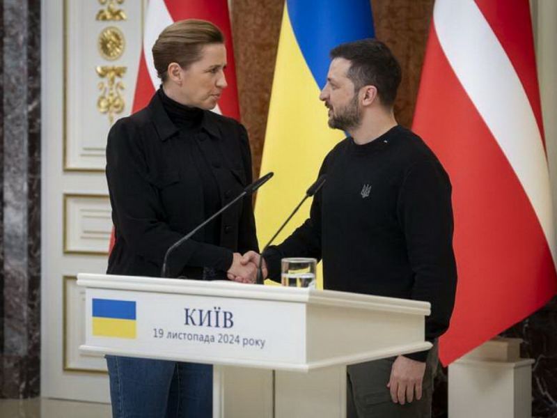 Шарий: Зеленский готовит ракетные удары по Москве и Петербургу с помощью Дании