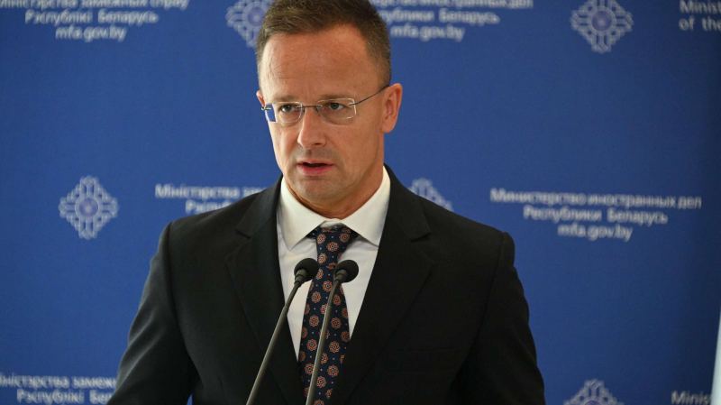 Сийярто: санкционное "ослепление" вредит отношениям ЕС с Центральной Азией