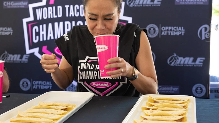 Сколько нужно съесть тако за минуту, чтобы поставить мировой рекорд? В Техасе дали ответ