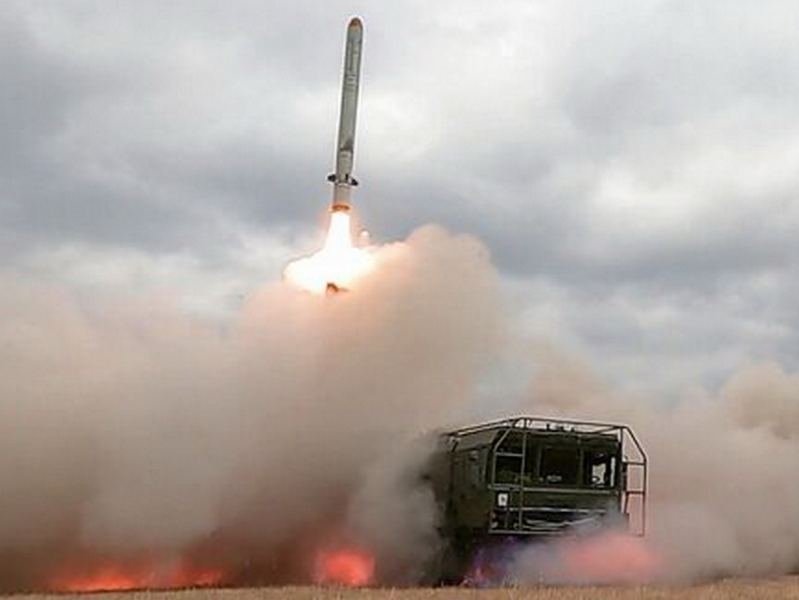 «Сотни разорванных на куски трупов»: «Искандер» накрыл под Харьковом лагерь с наемниками из Польши и Франции