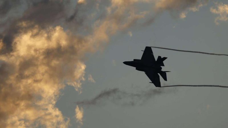 Трамп пообещал поставить Японии ракеты для истребителей F-35