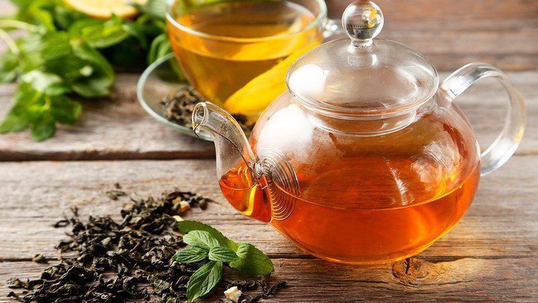 Врач рассказала, какие напитки согреют осенью с пользой