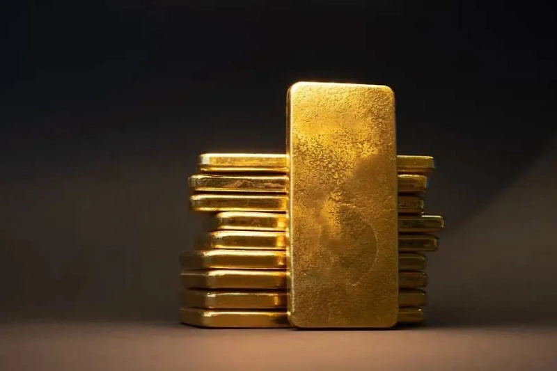 Золото достигло  949 за тройскую унцию, обновив исторический рекорд