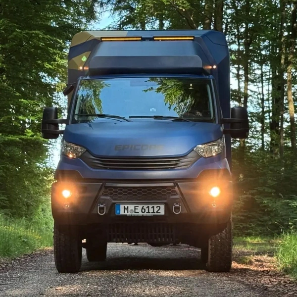 Аскетичный покоритель бездорожья: оцените автодом Epicore Action Van для тех, кто путешествует с велосипедами
