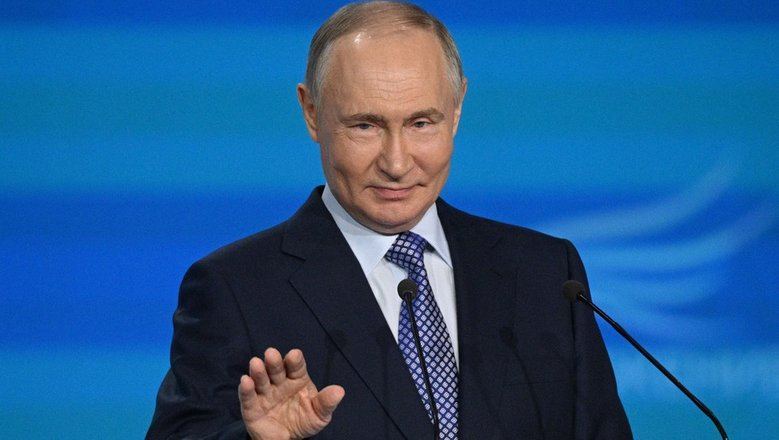 «Деньги дадите нам?»: Путин шуткой ответил Грефу про использование ИИ при создании спутниковых группировок