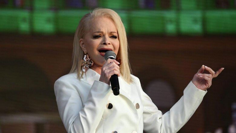 Долина передала мошенникам сбережения, пишут СМИ