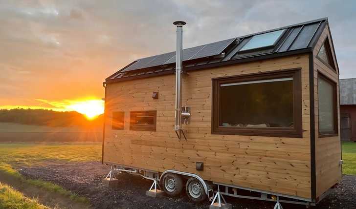 Минимализм в шведском стиле: оцените крошечный дом-прицеп Sofia в котором продумано буквально всё