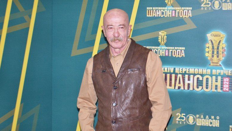 Певец Розенбаум захотел «развернуться с левой» при вопросе о «гнёздышке»: что случилось на интервью