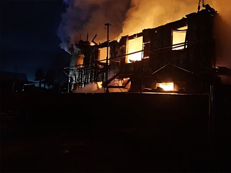 При пожаре в Сургуте погибли 7 человек, в том числе четверо детей