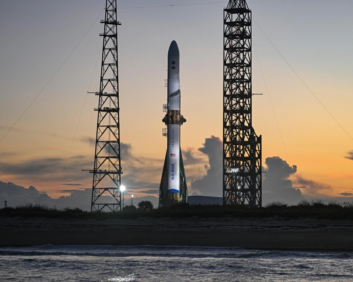 Пуск сверхтяжелой ракеты-носителя New Glenn с аппаратами марсианской миссии ESCAPADE отменили из-за погоды